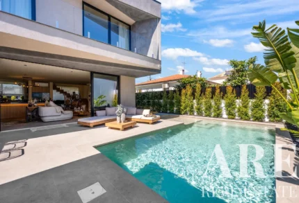 Villa 3-bedroom for sale in Aroeira, Almada, Setubal &bull; ARE39206