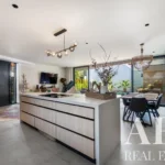 Villa 3-bedroom for sale in Aroeira, Almada, Setubal &bull; ARE39206 - gallery image