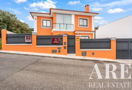 Villa 3-bedroom for sale in Alcoitão, Cascais, Greater Lisbon &bull; ARE39964