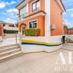 Villa 3-bedroom for sale in Alcoitão, Cascais, Greater Lisbon &bull; ARE39964 - gallery image