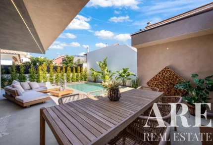 Villa 3-bedroom for sale in Aroeira, Almada, Setubal &bull; ARE39206