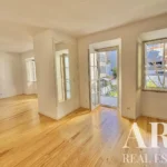 Apartment 2-bedroom for sale in Graça, Lisbon &bull; ARE40174 - gallery image