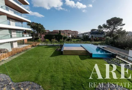 Apartment 3-bedroom for sale in Parede, Cascais, Greater Lisbon &bull; ARE40279