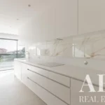 Apartment 3-bedroom for sale in Parque Atlântico, Parede, Cascais, Greater Lisbon &bull; ARE40279 - gallery image