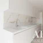 Apartment 3-bedroom for sale in Parque Atlântico, Parede, Cascais, Greater Lisbon &bull; ARE40279 - gallery image