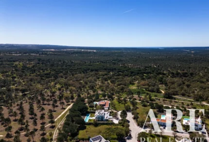 Land for sale in Quinta do Peru, Sesimbra, Setubal &bull; ARE40131