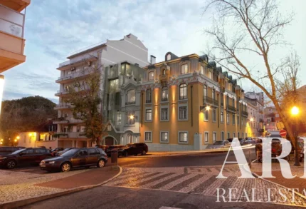 Apartment 3-bedroom for sale in Real Amoreiras, Amoreiras, Lisbon &bull; ARE31551