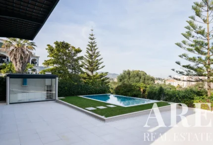 Villa 7-bedroom for sale in Setubal &bull; ARE35810