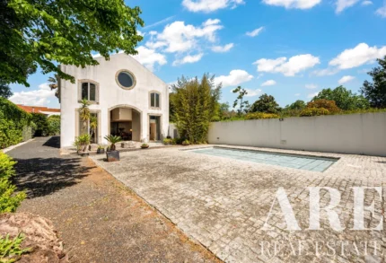 Villa 5-bedroom for sale in 2925-486 &bull; ARE40235