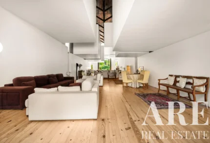 Villa 5-bedroom for sale in 2925-486 &bull; ARE40235