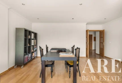 Apartment 2-bedroom for sale in 1600-196 &bull; ARE40141
