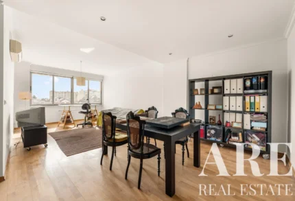 Apartment 2-bedroom for sale in 1600-196 &bull; ARE40141