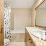 Apartment 2-bedroom for sale in Entrecampos, Avenidas Novas, Lisbon &bull; ARE40141 - gallery image