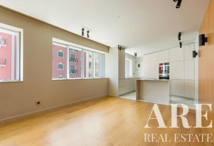 Apartment 2-bedroom for sale in Saldanha, Lisbon &bull; ARE40207