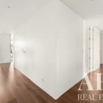 Apartment 3-bedroom for sale in Parque dos Poetas, Oeiras, Greater Lisbon &bull; ARE40244 - gallery image