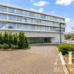 Apartment 3-bedroom for sale in Parque dos Poetas, Oeiras, Greater Lisbon &bull; ARE40244 - gallery image