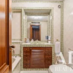 Apartment 3-bedroom for sale in Praça de Espanha, Lisbon &bull; ARE40312 - gallery image