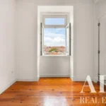 Apartment 3-bedroom for sale in Castelo, Lisbon &bull; ARE40283 - gallery image
