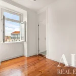 Apartment 3-bedroom for sale in Castelo, Lisbon &bull; ARE40283 - gallery image