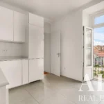 Apartment 3-bedroom for sale in Castelo, Lisbon &bull; ARE40283 - gallery image