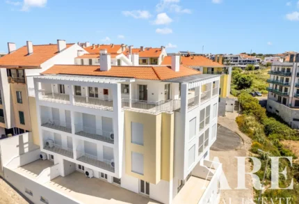 Apartment 3-bedroom for sale in Ericeira, Mafra, Greater Lisbon &bull; ARE40343