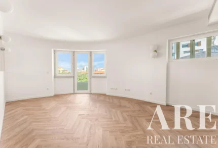 Apartment 2-bedroom for sale in Amoreiras, Lisbon &bull; ARE40346