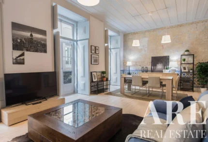 Apartment 2-bedroom for sale in Sé, Lisbon &bull; ARE40347