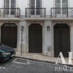 Apartment 2-bedrooms for sale in Sé, Lisbon &bull; ARE40347 - gallery image