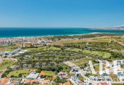 Land for sale in Caparica Hills Villas, Costa da Caparica, Almada, Setubal &bull; ARE40744