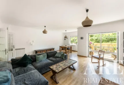 Apartment 4-bedroom for sale in Linhó, Sintra, Greater Lisbon &bull; ARE40173