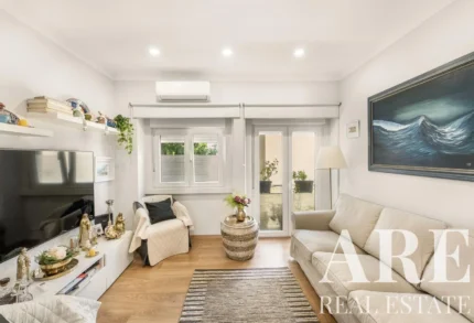 Apartment 2-bedroom for sale in Alvalade, Lisbon &bull; ARE40357