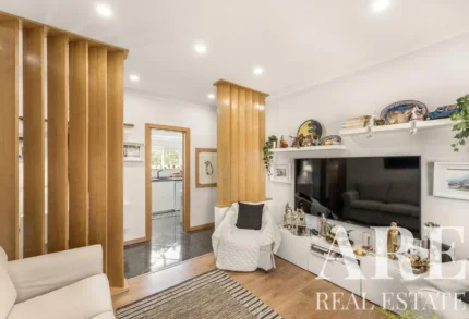 Apartment 2-bedroom for sale in Alvalade, Lisbon &bull; ARE40357