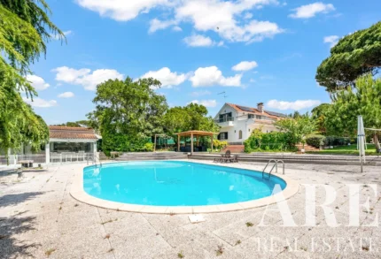 Farmhouse for sale in Lagoa de Albufeira, Sesimbra, Setubal &bull; ARE40655