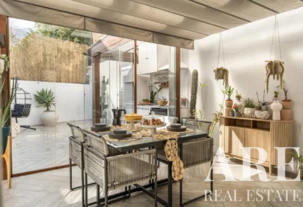 Villa 4-bedroom for sale in Encarnação, Lisbon &bull; ARE40381
