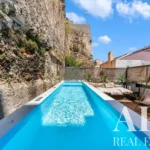 Villa 4-bedroom for sale in 24 de Julho, Lisbon &bull; ARE40373 - gallery image
