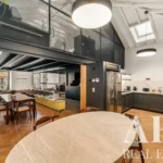 Villa 4-bedroom for sale in 24 de Julho, Lisbon &bull; ARE40373 - gallery image