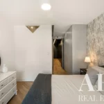 Villa 4-bedroom for sale in 24 de Julho, Lisbon &bull; ARE40373 - gallery image