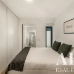 Villa 4-bedroom for sale in 24 de Julho, Lisbon &bull; ARE40373 - gallery image