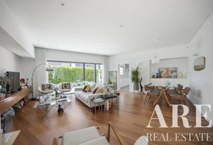 Villa 4-bedroom for sale in Nova Queijas, Oeiras, Greater Lisbon &bull; ARE40780