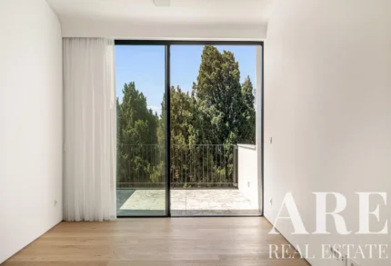 Apartment 3-bedroom for sale in Campo de Ourique, Lisbon &bull; ARE40900