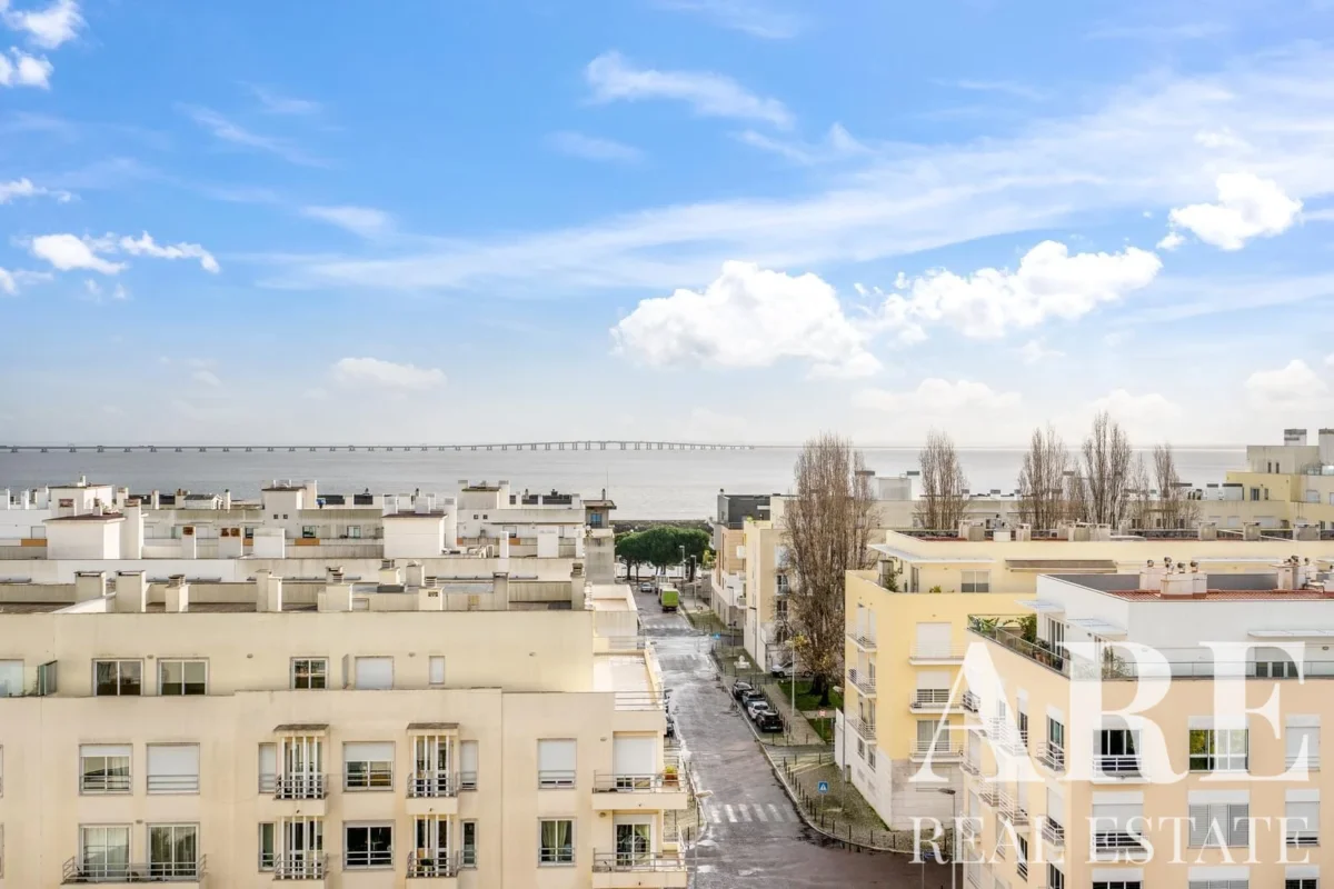 Apartment 3-bedroom for sale in Parque das Nações, Lisbon • ARE39389