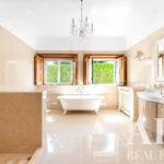 Villa 5-bedroom for sale in Aroeira, Almada, Setubal &bull; ARE40871 - gallery image