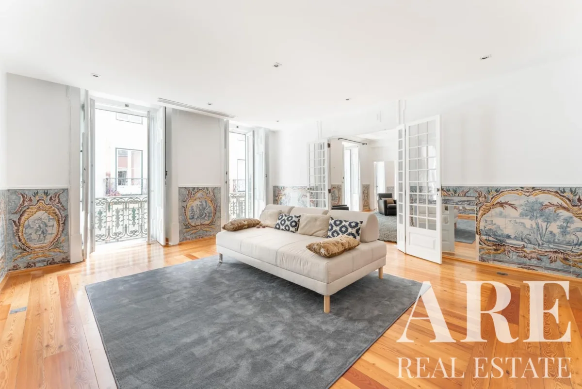 Apartment 4-bedroom for sale in Chiado, Lisbon &bull; ARE41013