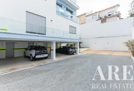 Apartment 2-bedroom for sale in Cascais, Greater Lisbon &bull; ARE40996