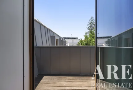 Apartment 5-bedroom for sale in Restelo, Lisbon &bull; ARE40881