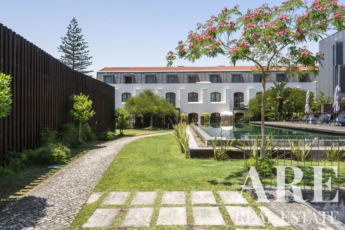 Duplex Apartment 5-bedroom for sale in Villa Torrinha, Restelo, Lisbon &bull; ARE40881