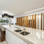 Apartment 3-bedroom for sale in Campo Mártires da Pátria, Lisbon &bull; ARE40882 - gallery image