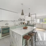Apartment 3-bedroom for sale in Gulbenkian, Lisbon &bull; ARE40656 - gallery image