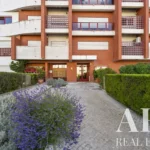 Apartment 3-bedroom for sale in Alto dos Moinhos, Lisbon &bull; ARE40899 - gallery image