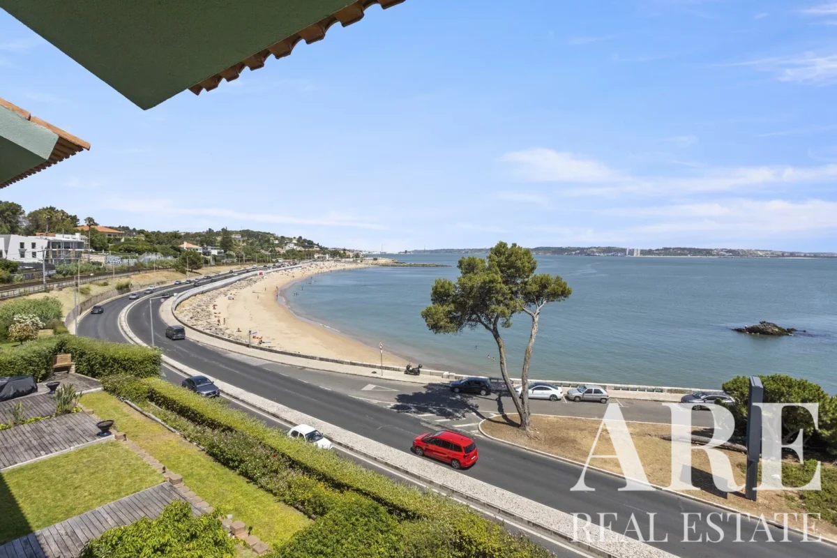 Apartment 3-bedroom for sale in Casas da Giribita, Paço de Arcos, Oeiras, Greater Lisbon &bull; ARE40983